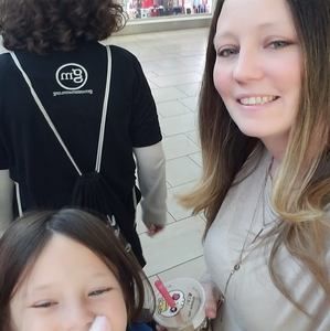 Meet your Posher, Amanda